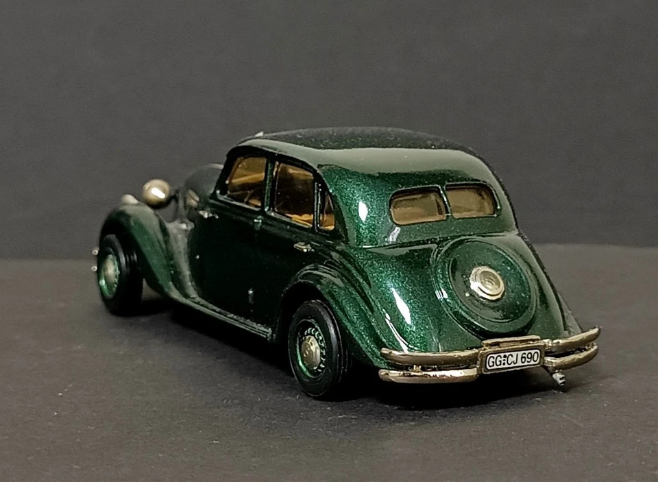 1/43 BMW 326 LIMOUSINE 1938 White Metal Green Tin Wizard - Image 2 of 4