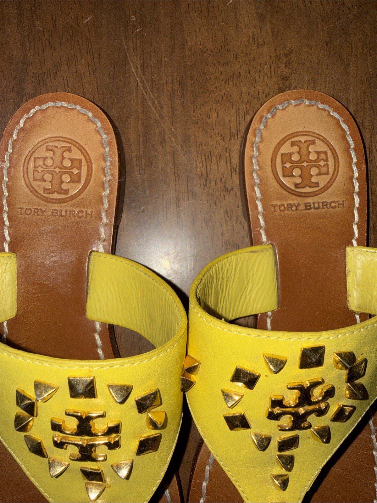 Tory Burch Yellow Leather Studded Thong Slide Sandals Flats Logo Cutout Women 7 thumbnail 7