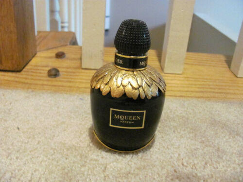 My Queen Alexander McQueen perfume - a fragrância Feminino 2005