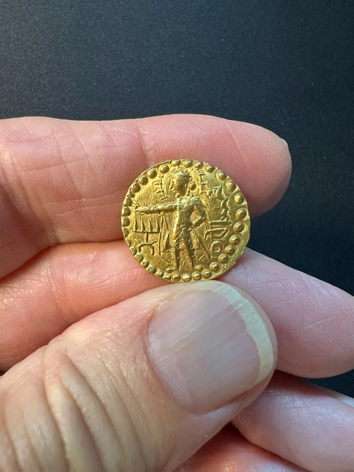 India Kushan Empire Husishka ca. 151-190 AD. Rare and Beautiful 1/4 oz GOLD - Image 4 of 4