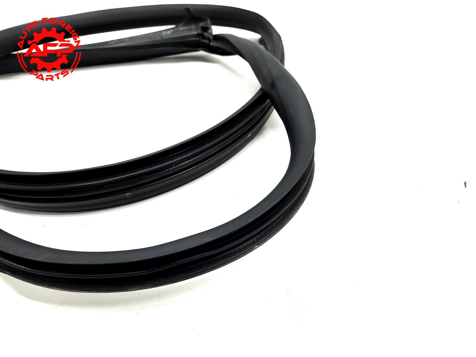 ⭐ 14-20 Maserati Ghibli Quatt Front Right Door Body Weatherstrip Gasket Seal Oem