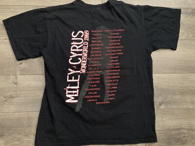 Miley Cyrus T-Shirt Wonderworld Concert Hannah Montana