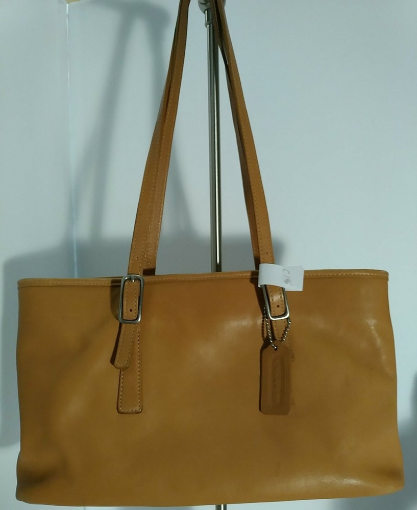 Coach Leather  Caramel Satchel (C14q)