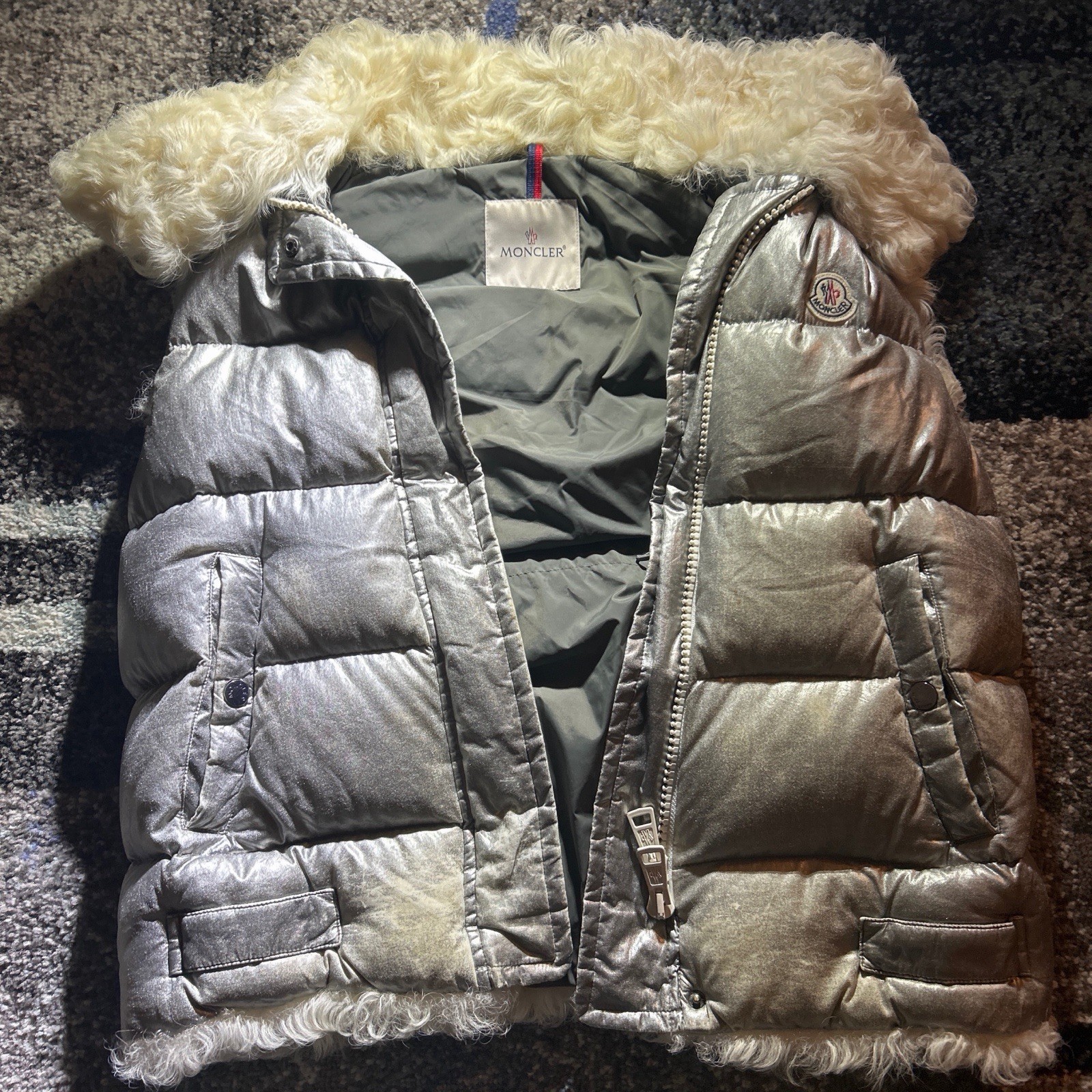 Moncler Kerria Gilet Silver Faux Fur Goose Down Puffer Vest Mens thumbnail 2