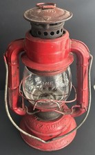 Vintage Dietz Comet No 2 Red Lantern Made in USA Syracuse NY Globe