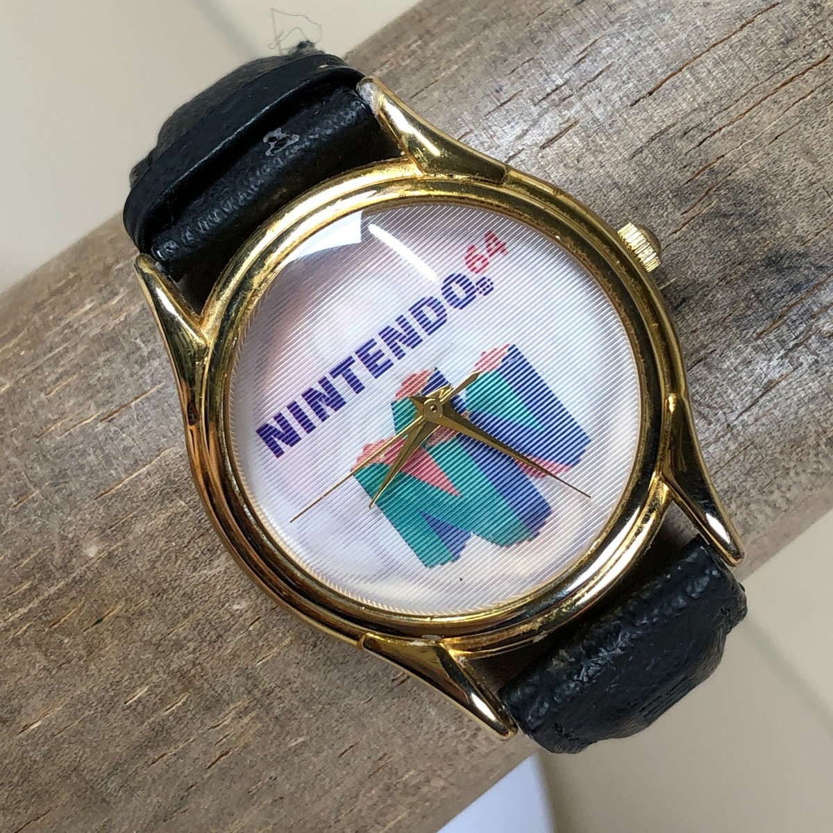 Nintendo 64 Unisex NC28204 Dress Mario Leather Quartz Analog 34mm
