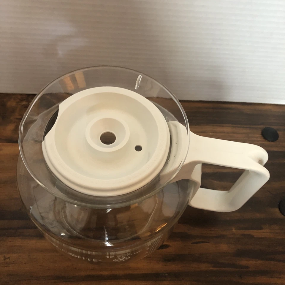 Vintage Mr. Coffee Replacement Coffee Pot Carafe 10-12 Cup White w/Lid Clean! - Image 3 of 4