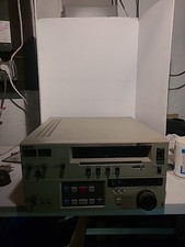 Sony VO-9800 3/4" UMatic Videocassette Recorder Parts Only UNTESTED Powers On