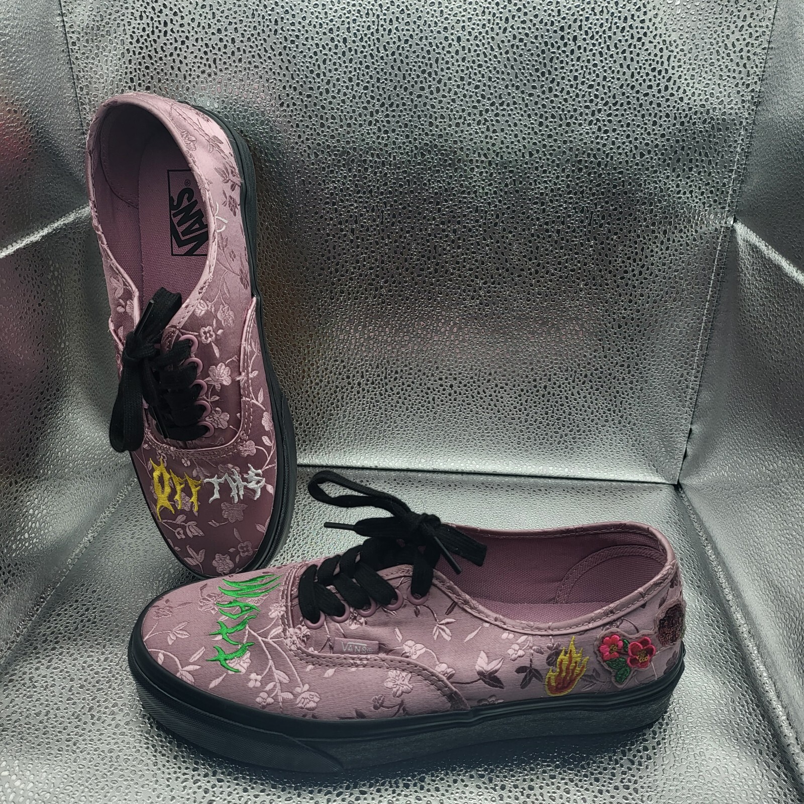 Vans Off The Wall Floral ''Moody Crafts'' Embossed Embroidered Sneakers  Size 9 image 2