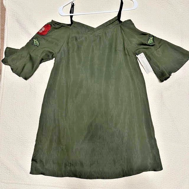 NWT Lizard Thicket E2 olive green Shift dress w embroidery on sleeves Sz  Small