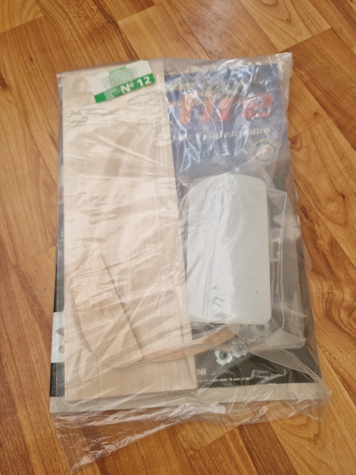 1/10 DEAGOSTINI ISSUE 12 BUILD YOUR OWN RC RADIO CONTROLLED SPITFIRE MODEL PLANE