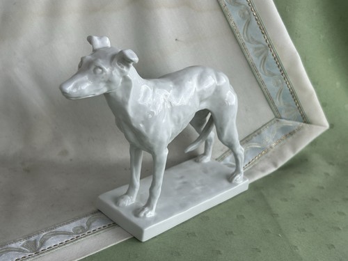 Schöne Meissen Figur als Wachender Hund - Bild 14 von 16