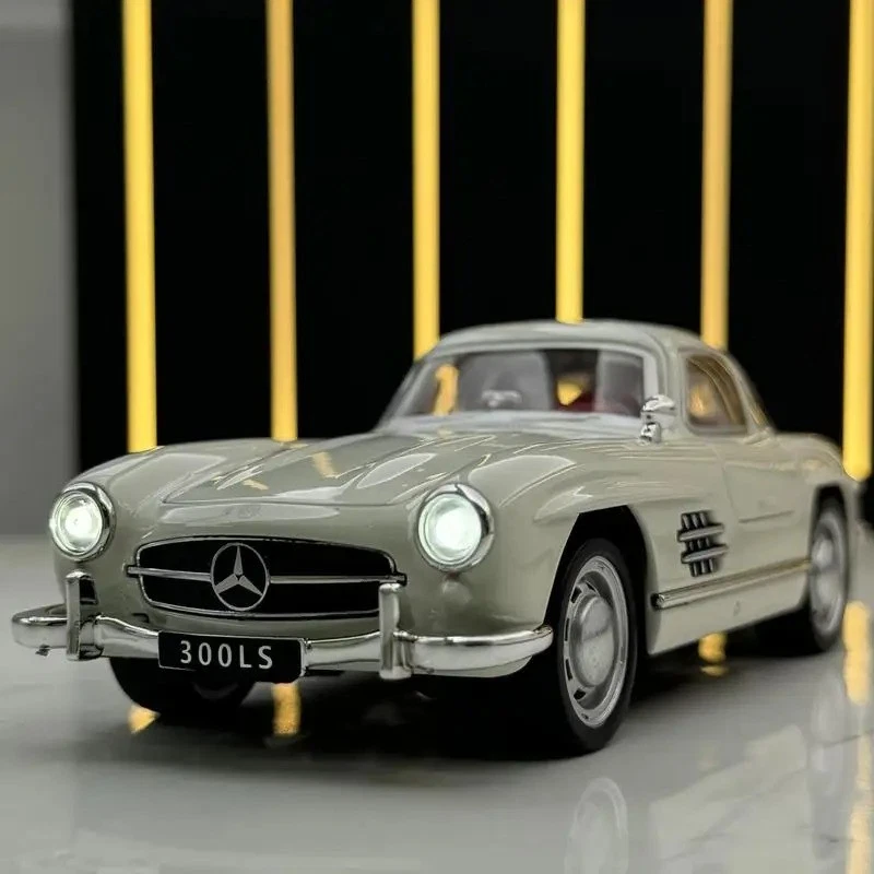 1954 Mercedes‑Benz 300SL 1:32 Diecast Model Car Alloy Vintage Toy Gift w/ Light - Image 4 of 4
