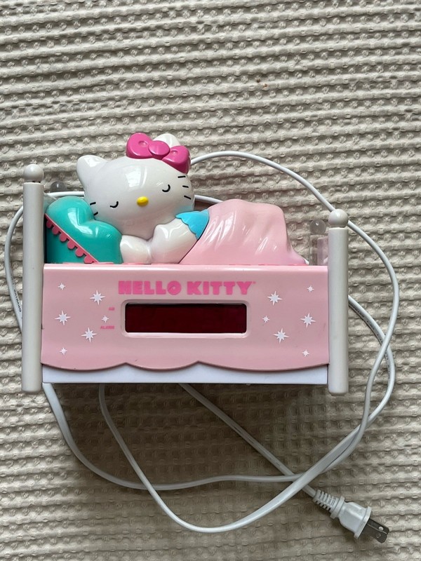 WORKING VINTAGE SANRIO SLEEPING HELLO KITTY DUAL CLOCK RADIO LIGHT 🌷