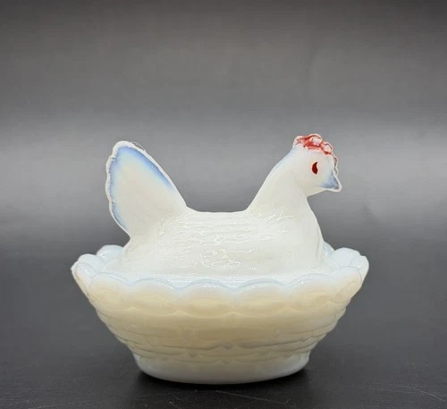 1950's Westmoreland Milkglass Coldpaint Hen on Nest SALT CELLAR Ring Of Fire