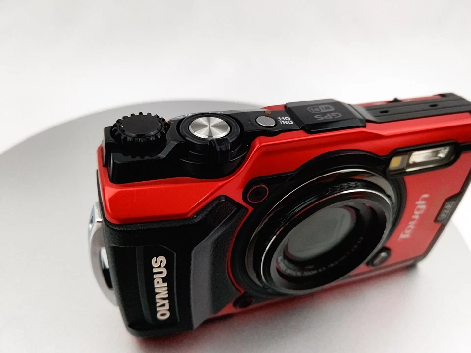 Olympus Tough TG-5 12.0MP Digital Camera GPS Waterproof Built-in Wi-Fi Red - image 2 of 4