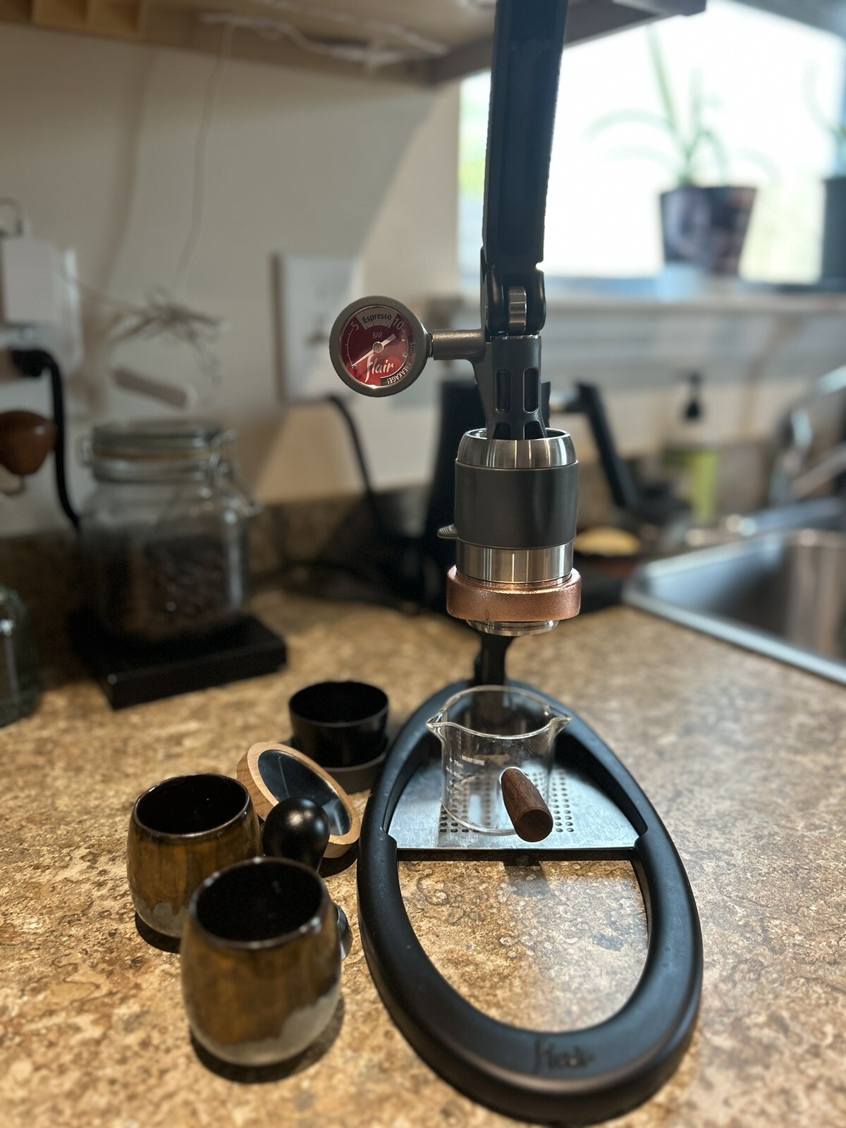 Flair Pro 2 Black Espresso Machine - Black/Copper - Picture 2 of 2