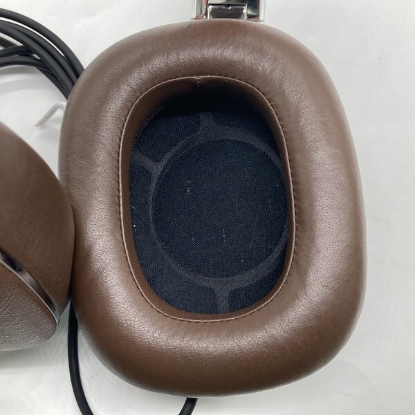 BOWERS&WILKINS P9 SIGNATURE ヘッドホン B&W創立50周年ヘッドフォン「P9 Signature」。イタリアンレザー