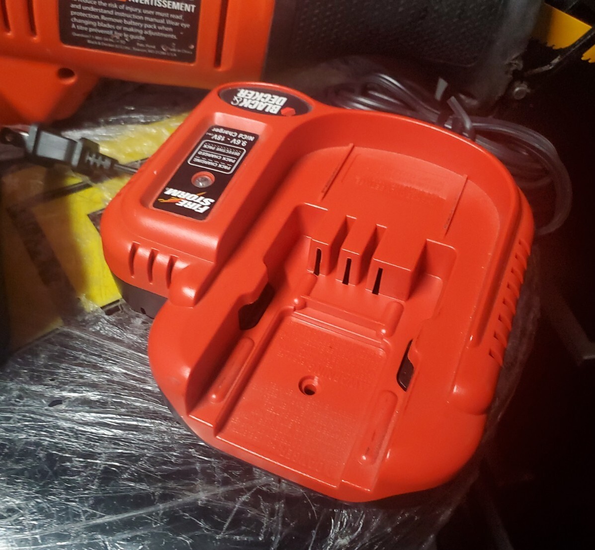 BLACK AND DECKER FIRESTORM (18V) RECIPROCATING SAW No. (CRS180