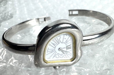 Yves Saint Laurent バングルウォッチ イヴサンローラン YVES SAINT LAURENT バングルウォッチ YSL