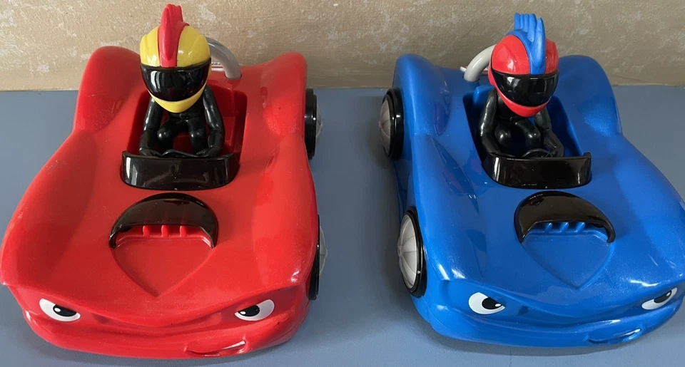 Little Tikes Remote Control Wheelz Race Cars Bumper Cars TESTED AND WORKS - Image 4 of 4