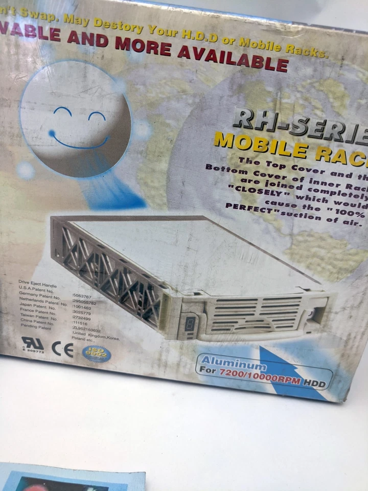 Lian Li RH-600 Removable Frame 3.5” fo Hard Drive Aluminum U2 W-SCSI Mobile Rack - Image 4 of 4