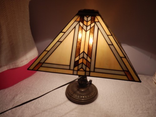 Stained Glass Tiffany Style 15" Lamp Shade - Picture 7 of 11