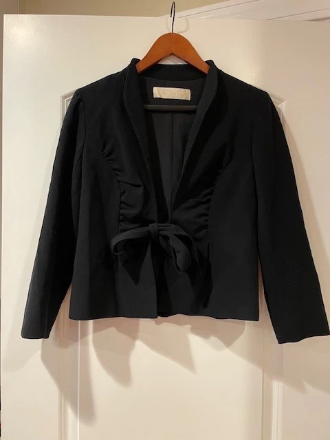 Giacca corta Valentino nera in lana con chiusura a fiocco in vita Tg 8