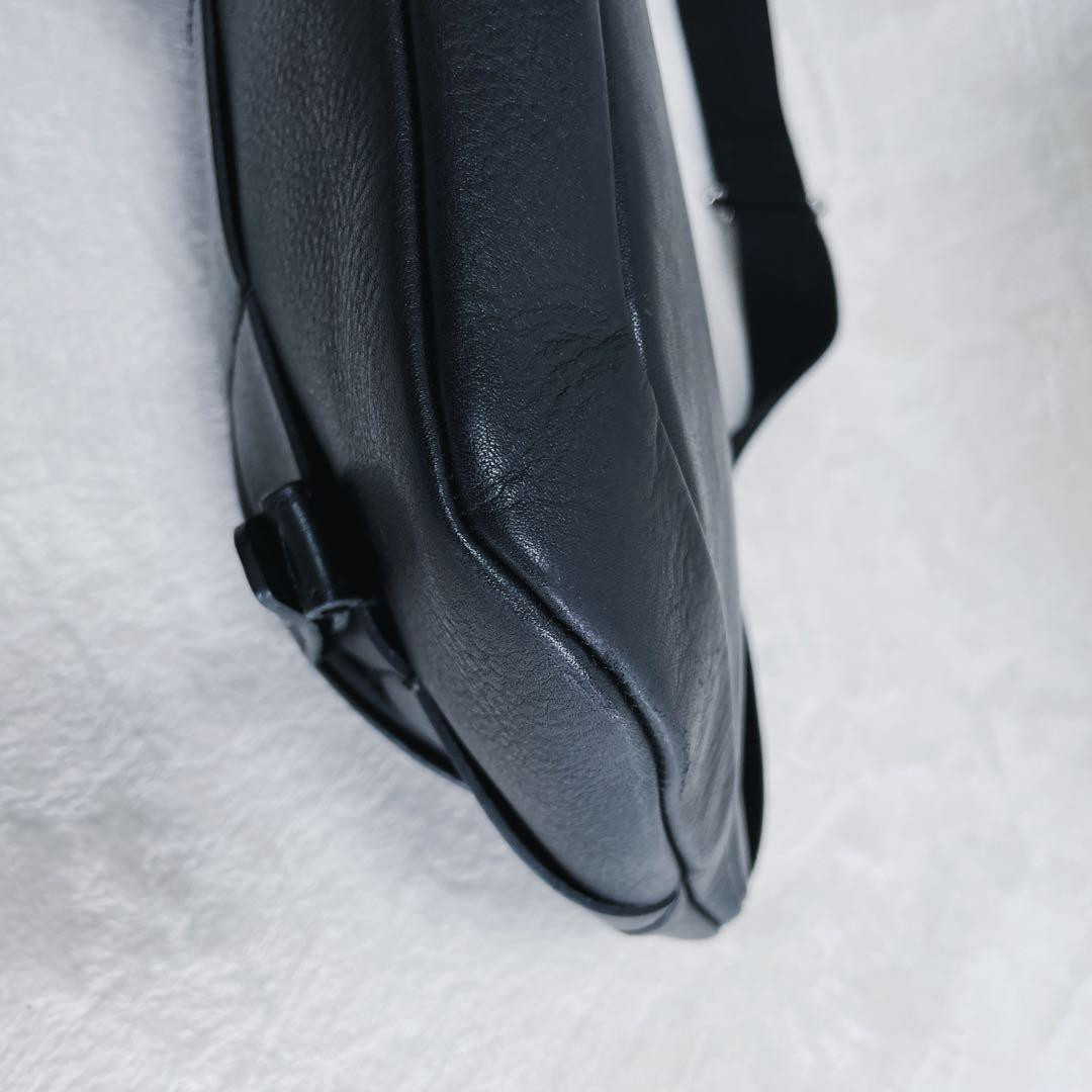 Samantha Kingz Black Leather Body Bag with Adjustable Strap Samantha Kingz Black Leather Body Bag with Adjustable Strap
