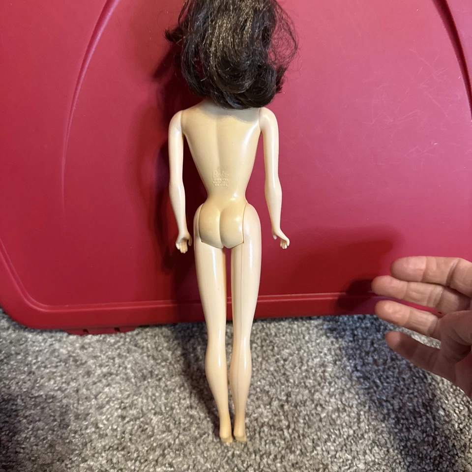 Barbie Cola de Caballo Vintage Solo en el Foco Morena Reproducción Mattel Foto 4 de 4