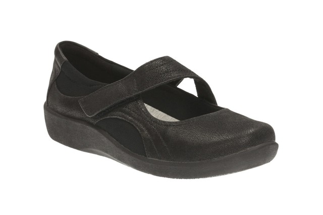 clarks ladies mary jane shoes
