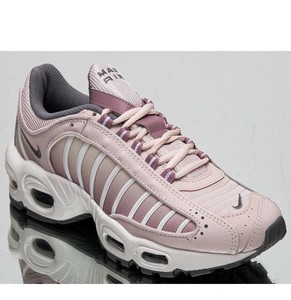 nike tailwind ladies