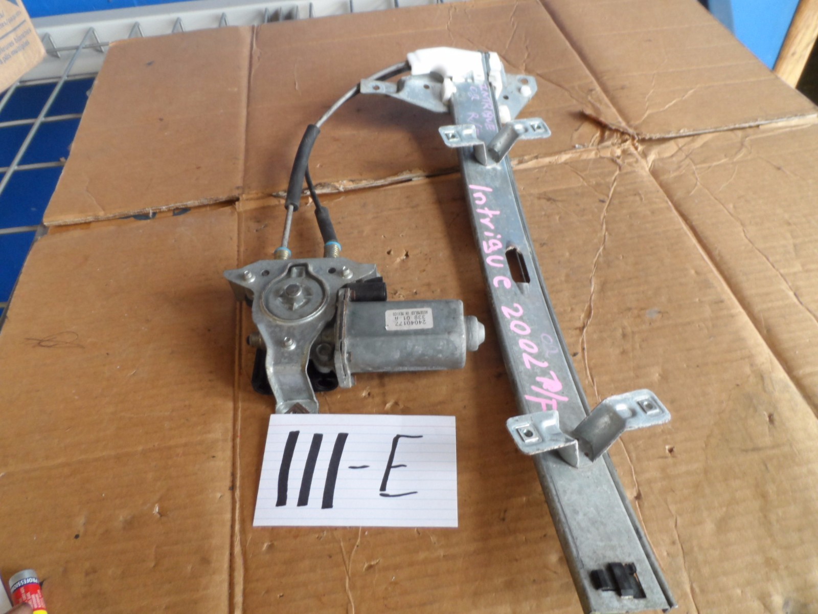 99 01 02 03 04 Intrigue Front Passenger Side window regulator with motor #111E