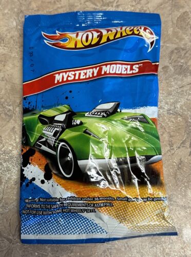 2011 MATTEL HOT WHEELS MYSTERY CAR  D 33 /07 67 SHELBY GT 500 NEW IN BAG - Picture 1 of 3