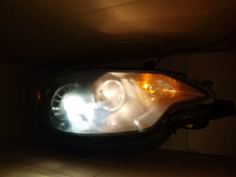 Faro xenón derecho pasajero Acura RDX 2007 2008 2009 Foto 4 de 4