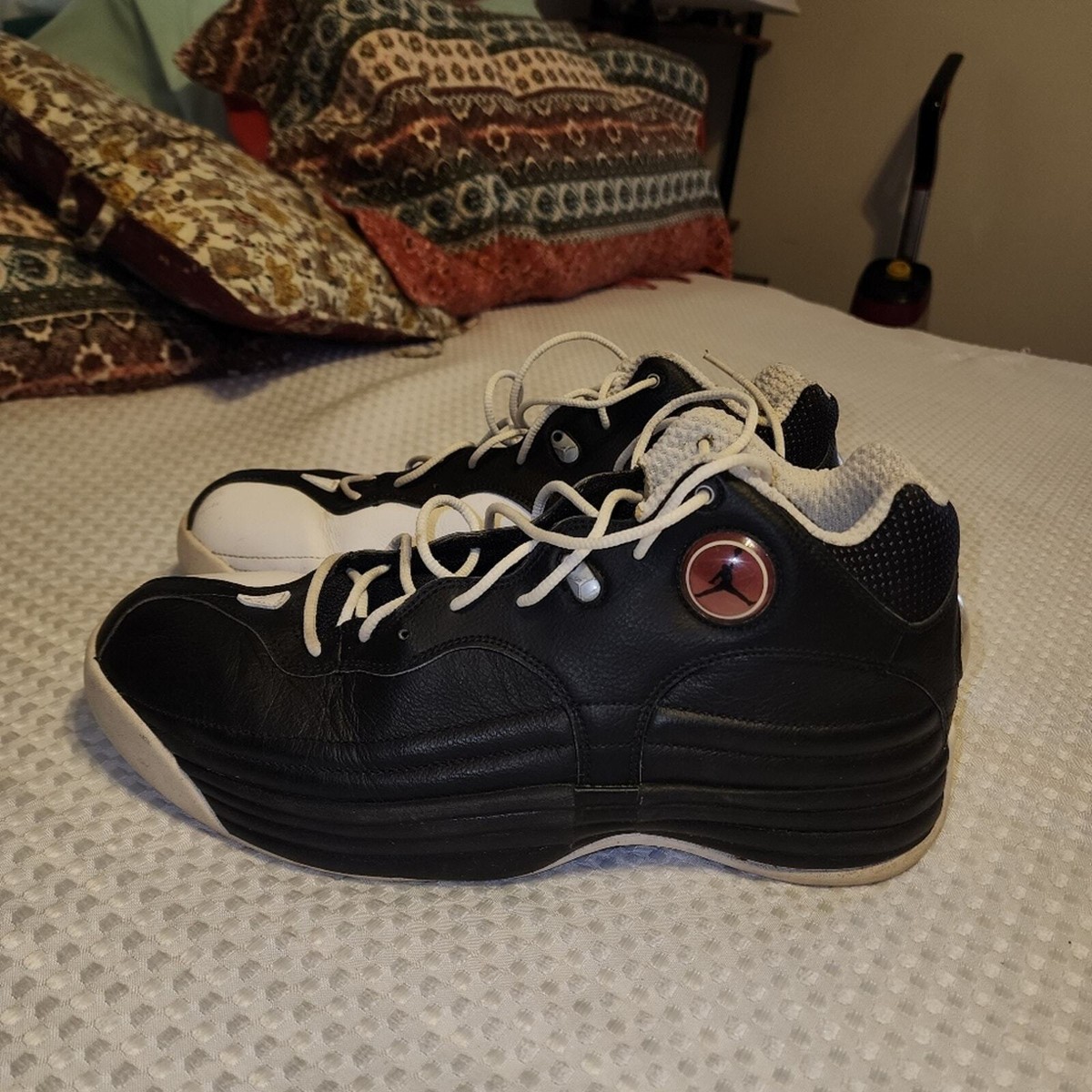 JORDANS EUC MENS SIZE 11 JUMPMAN TEAM ONE BASKETBALL SNEAKERS SHOES JORDANS EUC MENS SIZE 11 JUMPMAN TEAM ONE BASKETBALL  main image 3