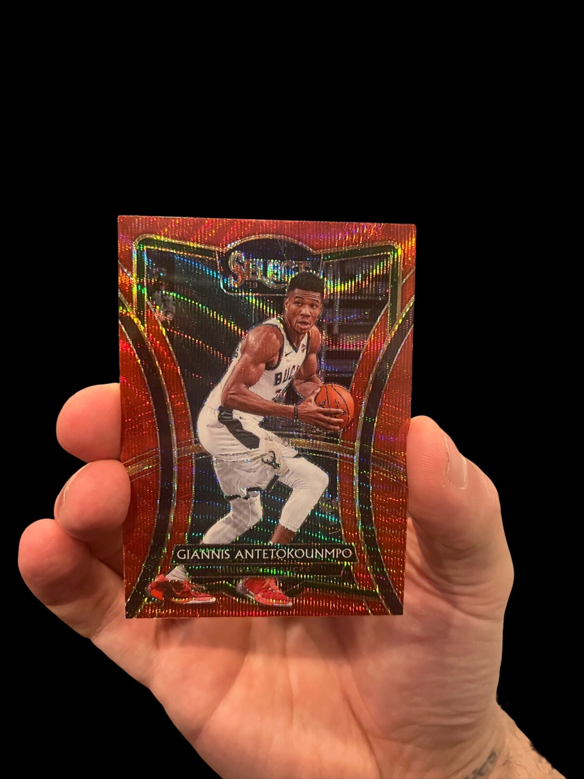 2019-20 Select Giannis Antetokounmpo Premier Level Red Wave Prizm #148