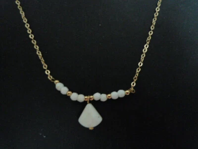 JOLI COLLIER CLIO BLUE DORE/ BLANC/ COLLEC. BRIGITTE BARDOT/NEUF - Photo 1/2