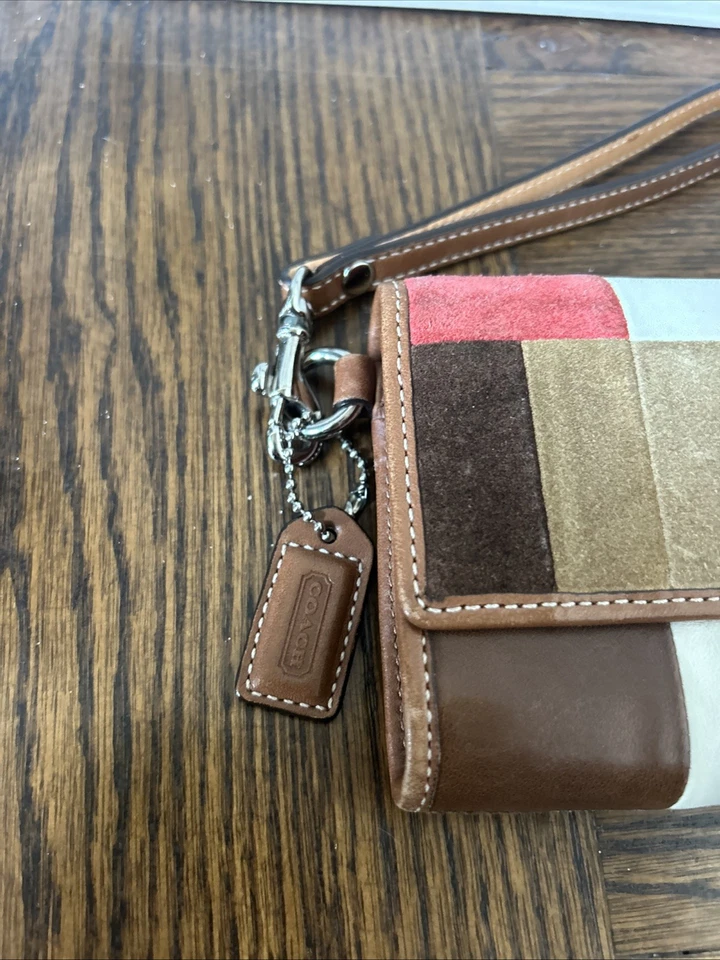 Cartera Muñequera Coach Denim Patchwork Gamuza Cuero Foto 2 de 4