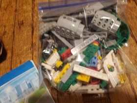 Lego City 60101 Airport Cargo Plane - Retired - Includes Box & Manuals