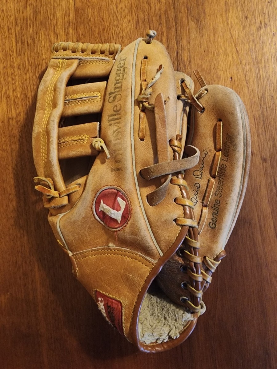 Louisville Slugger Eric Davis 12.75 RH Leather Softball Baseball