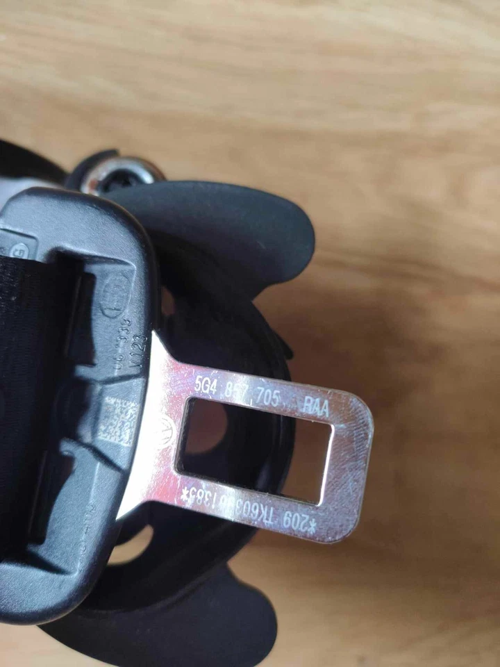 Cinturones de seguridad delanteros izquierdo VW GOLF VII 7 ORIGINALES 5G4857705 RAA NUEVO - Imagen 3 de 3
