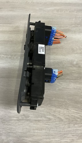 ⭐️2005-2008 Dodge Ram 1500 Left Front Master Lock, Window & Mirror Switch. OEM - Picture 4 of 7