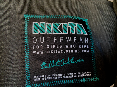 NIKITA..TURQUOISE & BLACK..COLORBLOCK..SNOWBOARD / SKI..JACKET