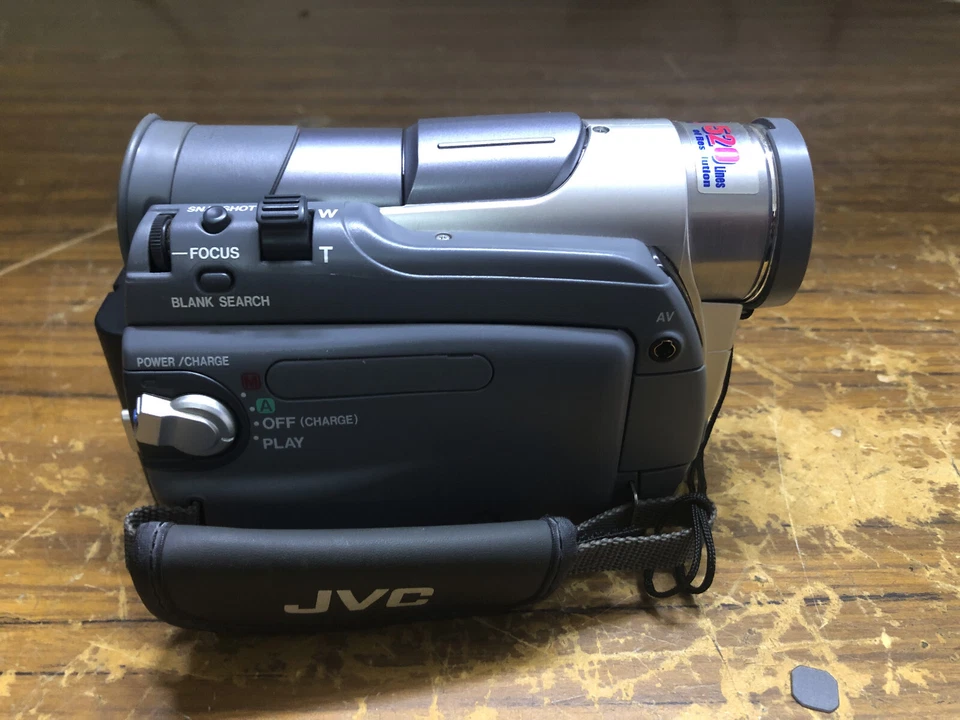 JVC Digital Video Camera GR-D20E  700x Digital Zoom ohne Ladegerät +Fernbedienug - Bild 3 von 4