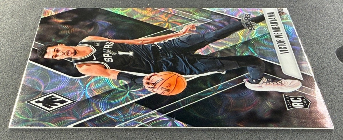 VICTOR WEMBANYAMA 2023-24 Panini Chronicles Phoenix #256