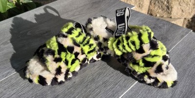 UGG Slippers Women s Size 6 Fluff Yeah Animalia Sandal Green & Black 1127073