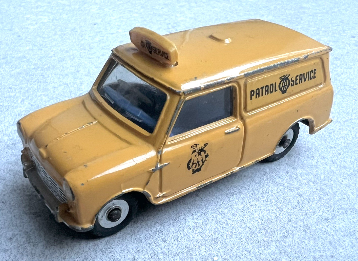 Dinky 274, AA Patrol Mini Van - Free Price Guide & Review