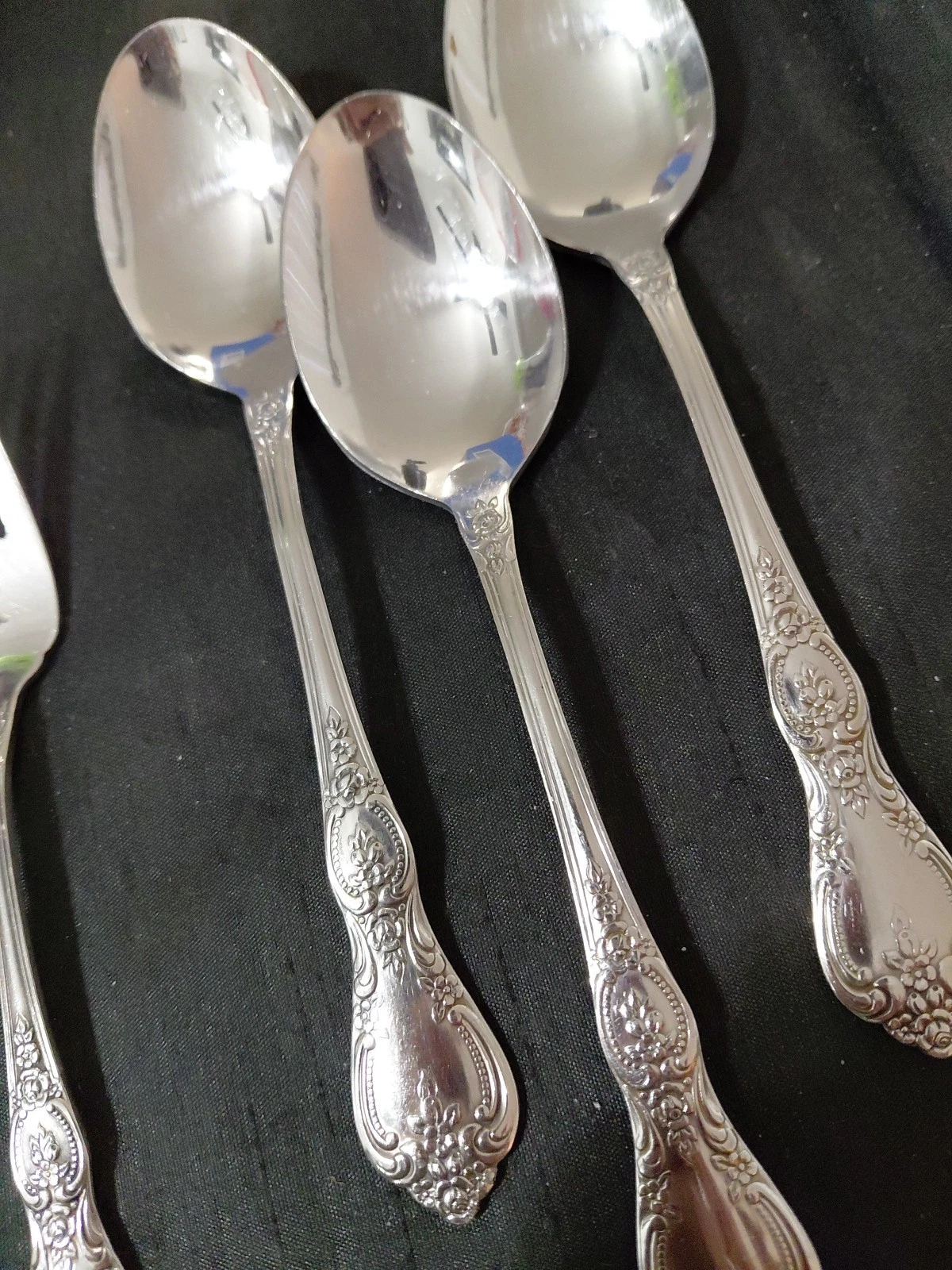 Oneidaware. St. Ives Stainless Flatware