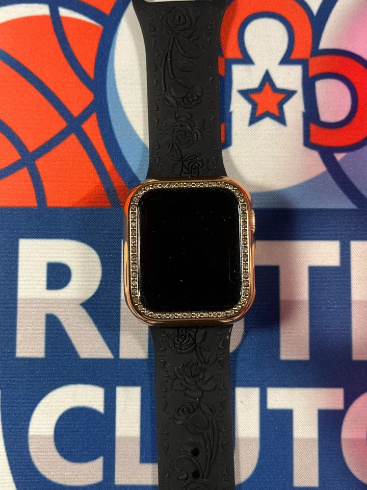 Women's Apple Watch Series 4 40MM Aluminum & Ceramic Case Ion-X Glass - Image 4 of 4